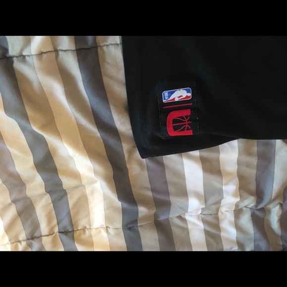 Chicago Bulls T shirt - Picture 3 of 3
